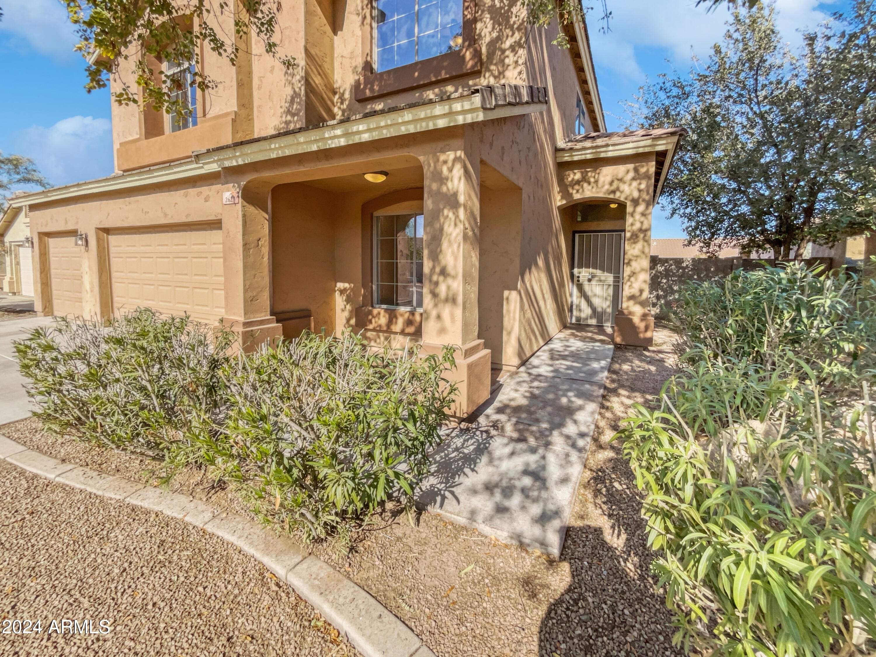 2624 W CARSON Road