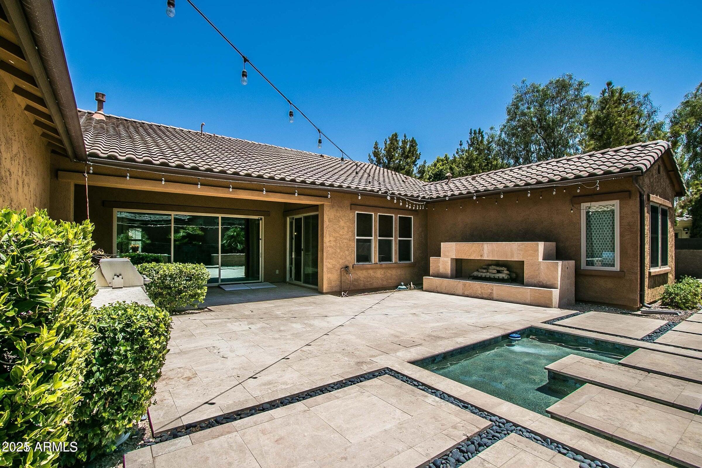 3009 E VALENCIA Drive