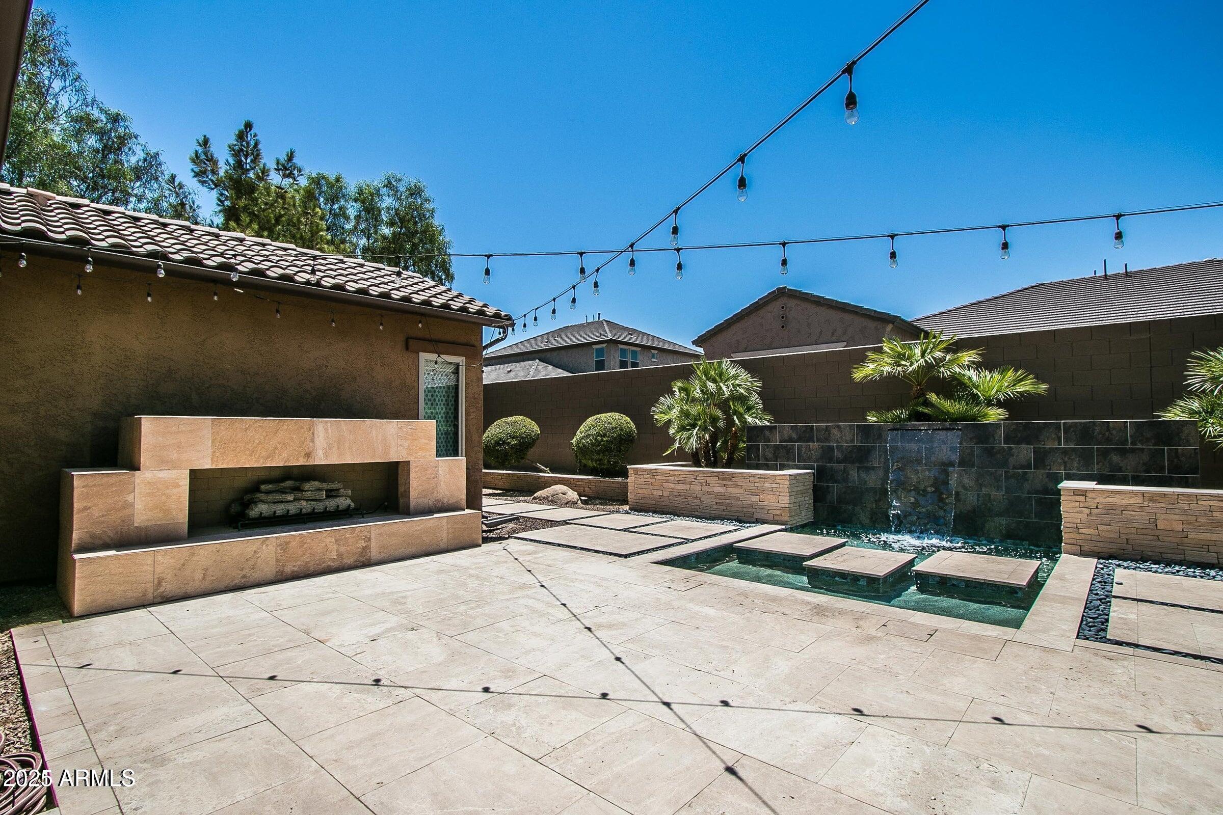 3009 E VALENCIA Drive