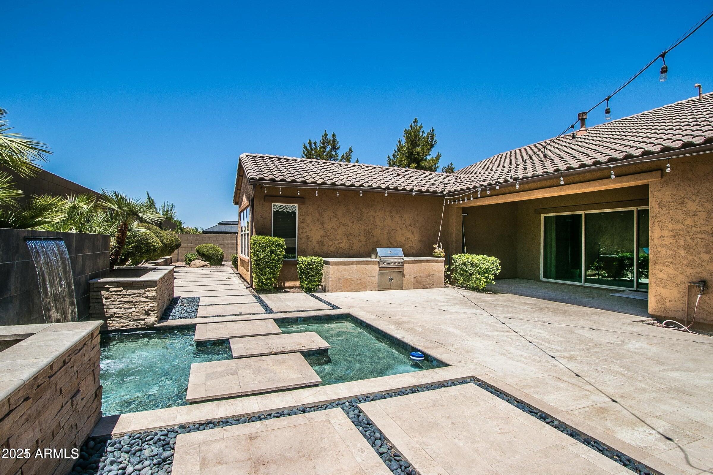 3009 E VALENCIA Drive