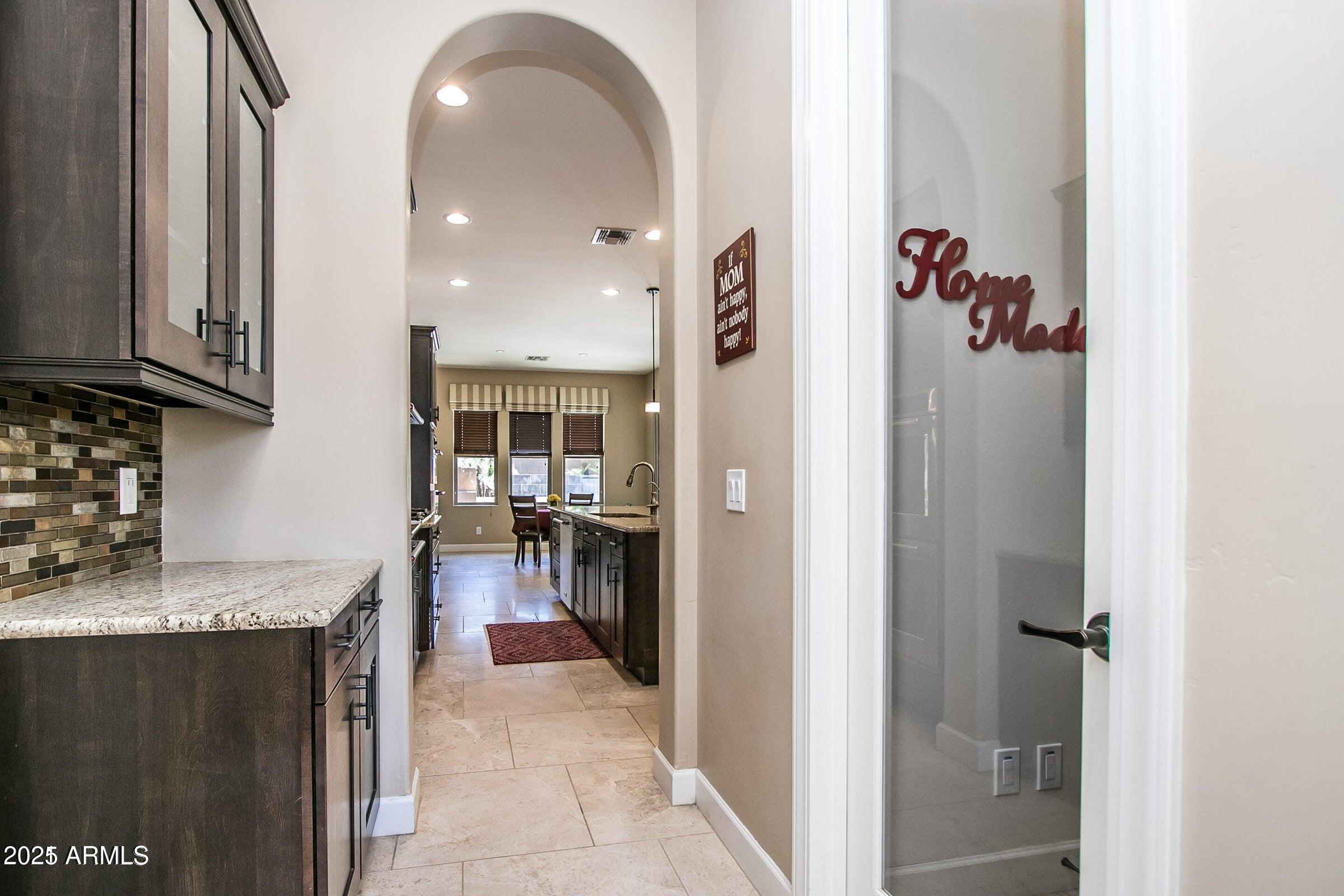 3009 E VALENCIA Drive