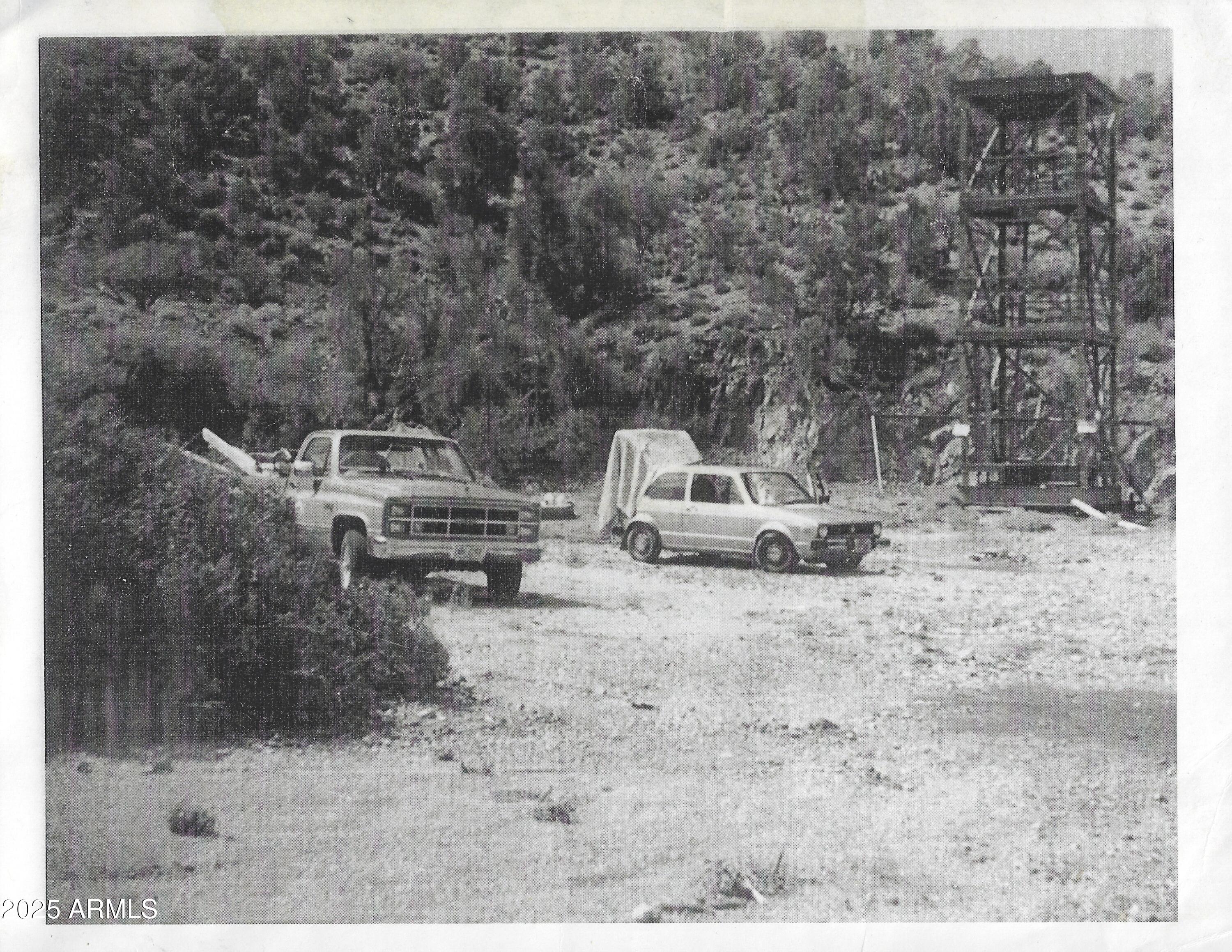 - Hackberry Mine Mohave County, -