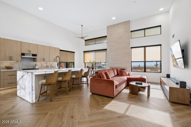 25555 N WINDY WALK Drive 77