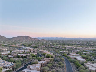 25555 N WINDY WALK Drive 77