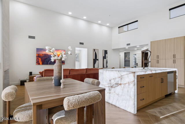 25555 N WINDY WALK Drive 77