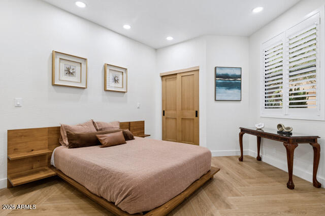 25555 N WINDY WALK Drive 77