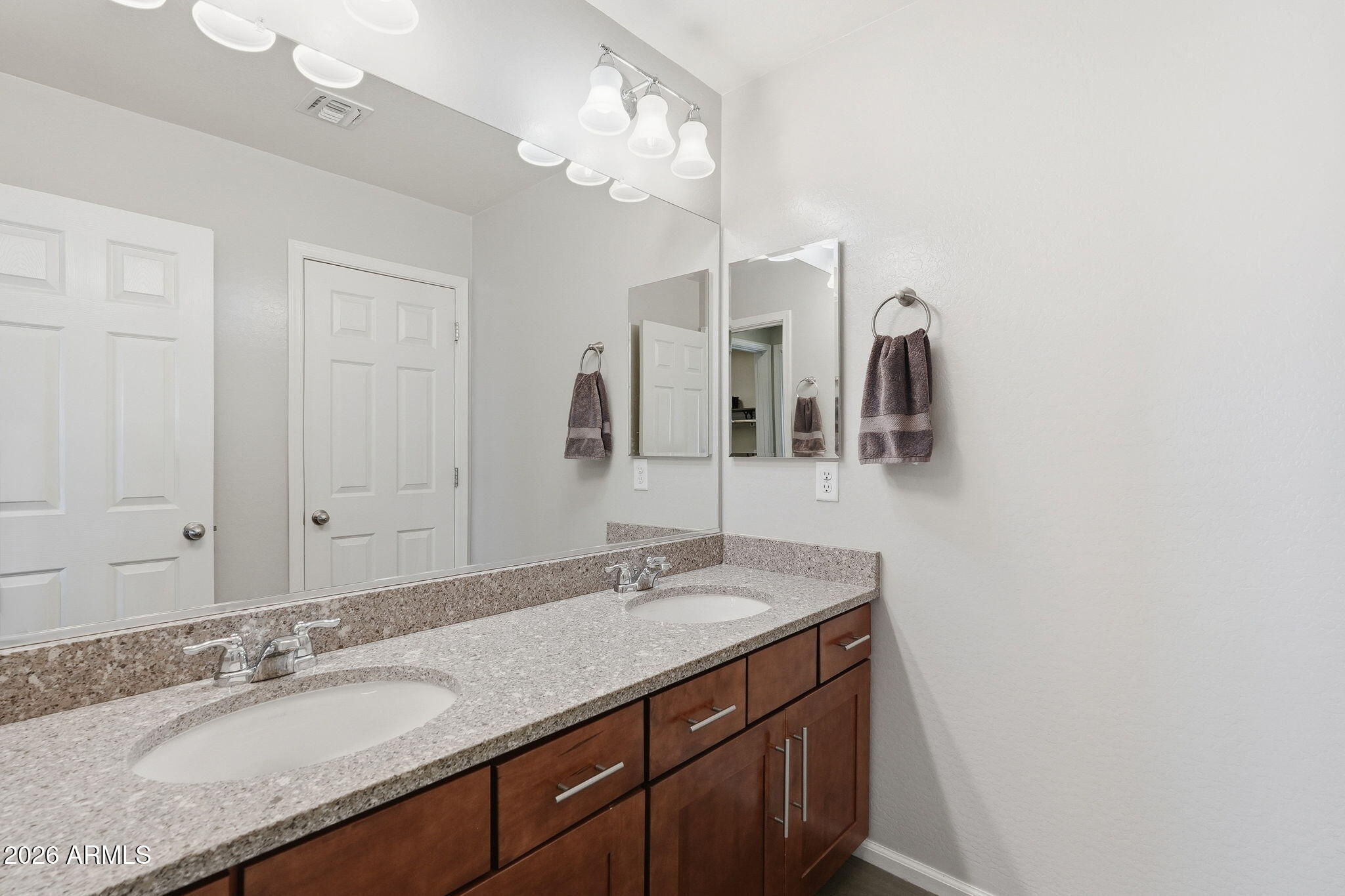 7672 W FETLOCK Trail