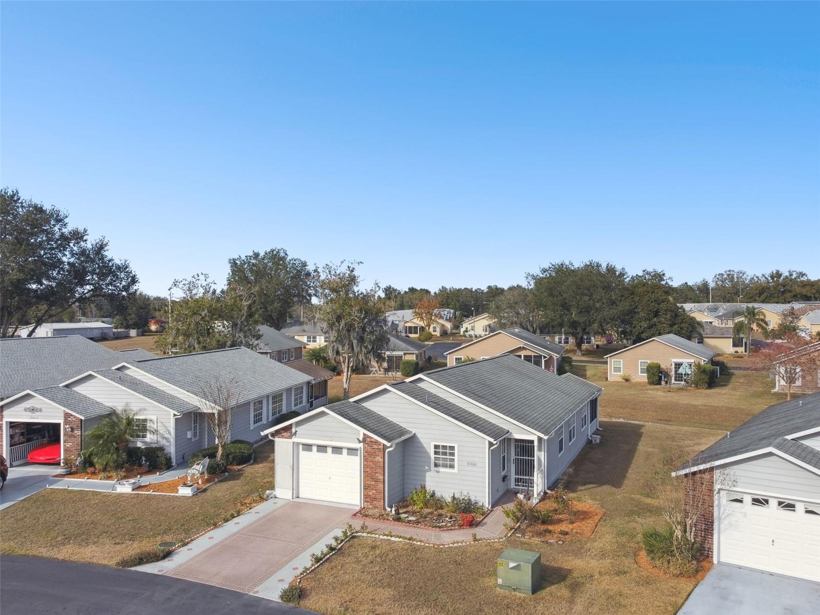 37401 WEDGEWOOD DR