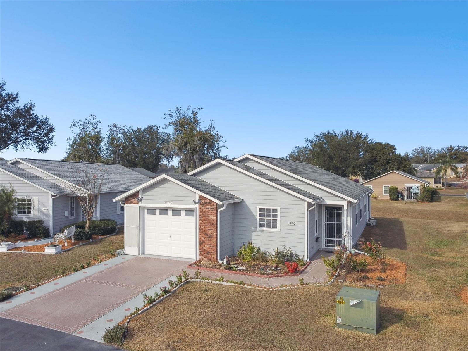 37401 WEDGEWOOD DR