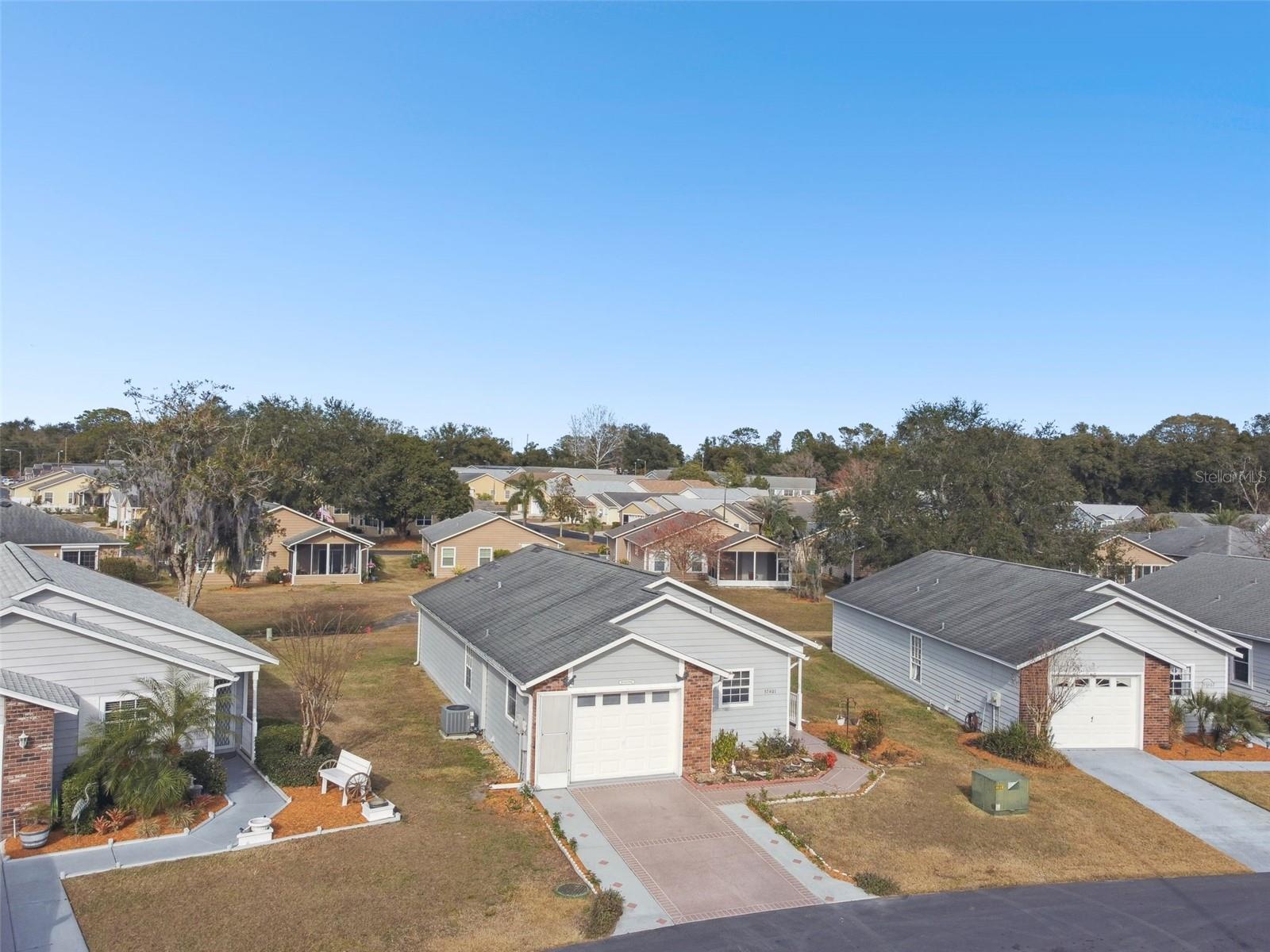37401 WEDGEWOOD DR