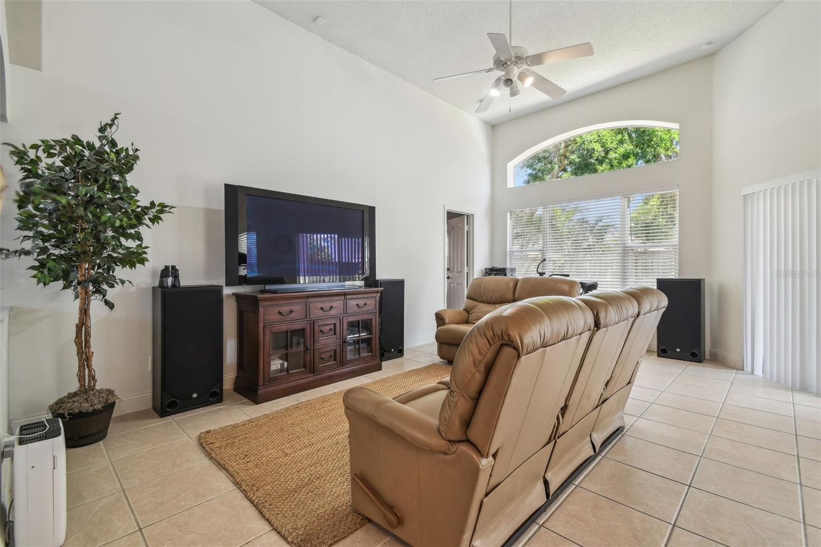 1517 LITTLE BROOK LN