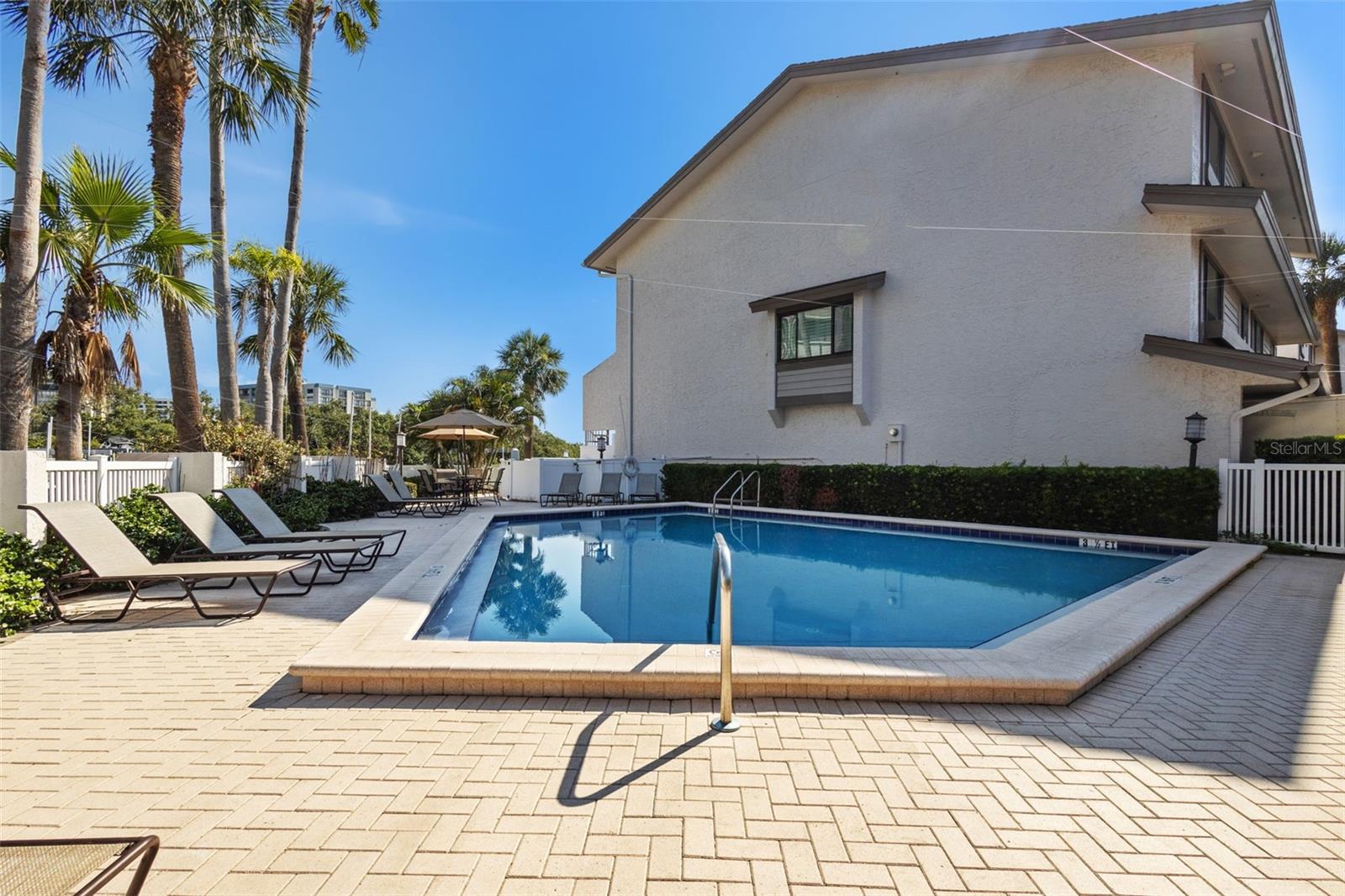 101 MARINA DEL REY CT