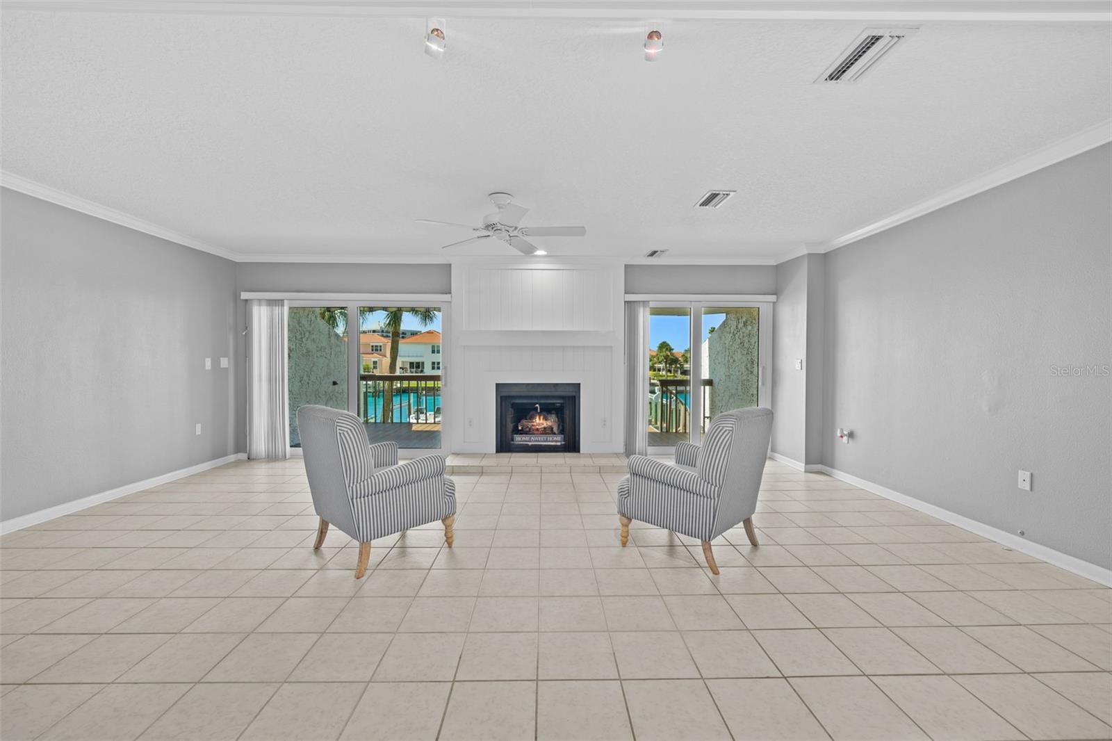 101 MARINA DEL REY CT