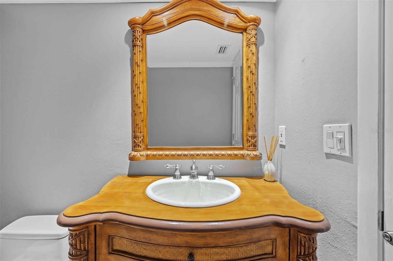 101 MARINA DEL REY CT