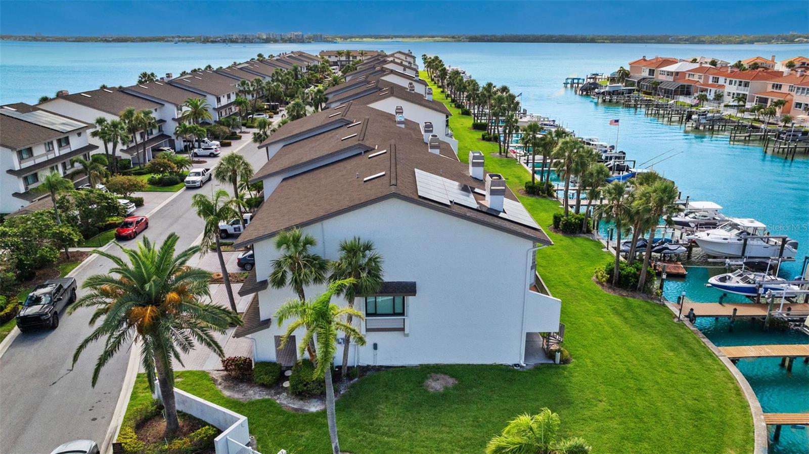 101 MARINA DEL REY CT