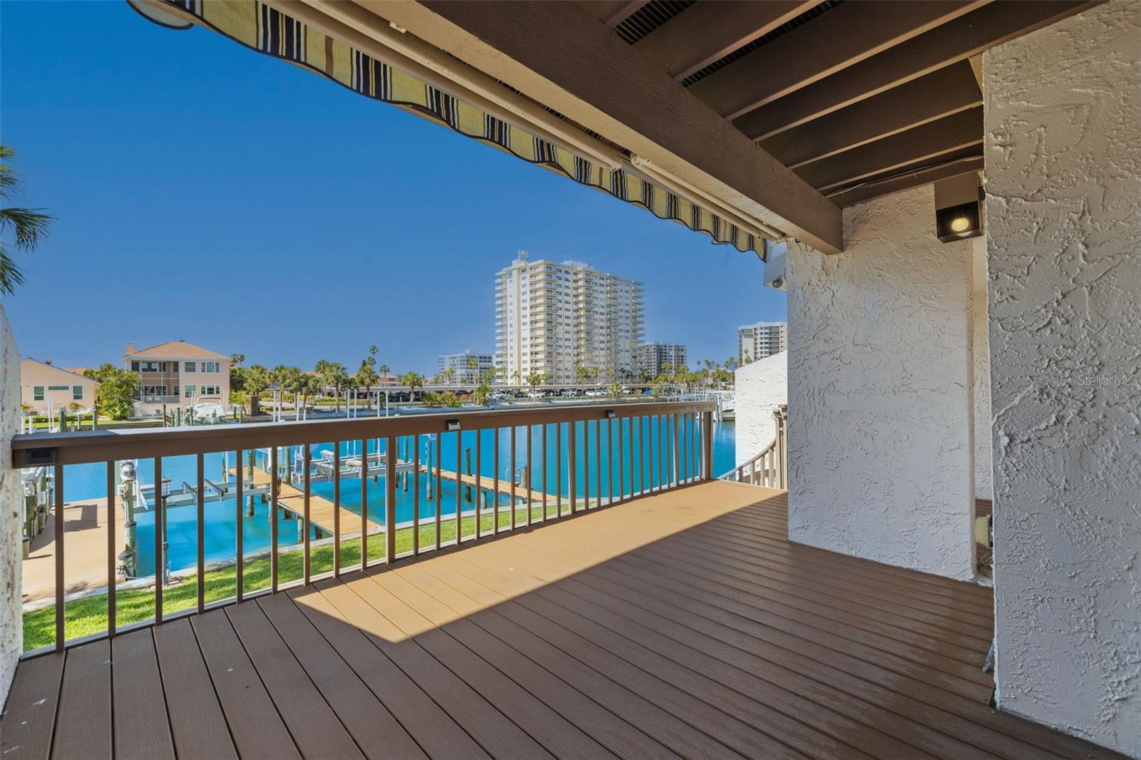 101 MARINA DEL REY CT