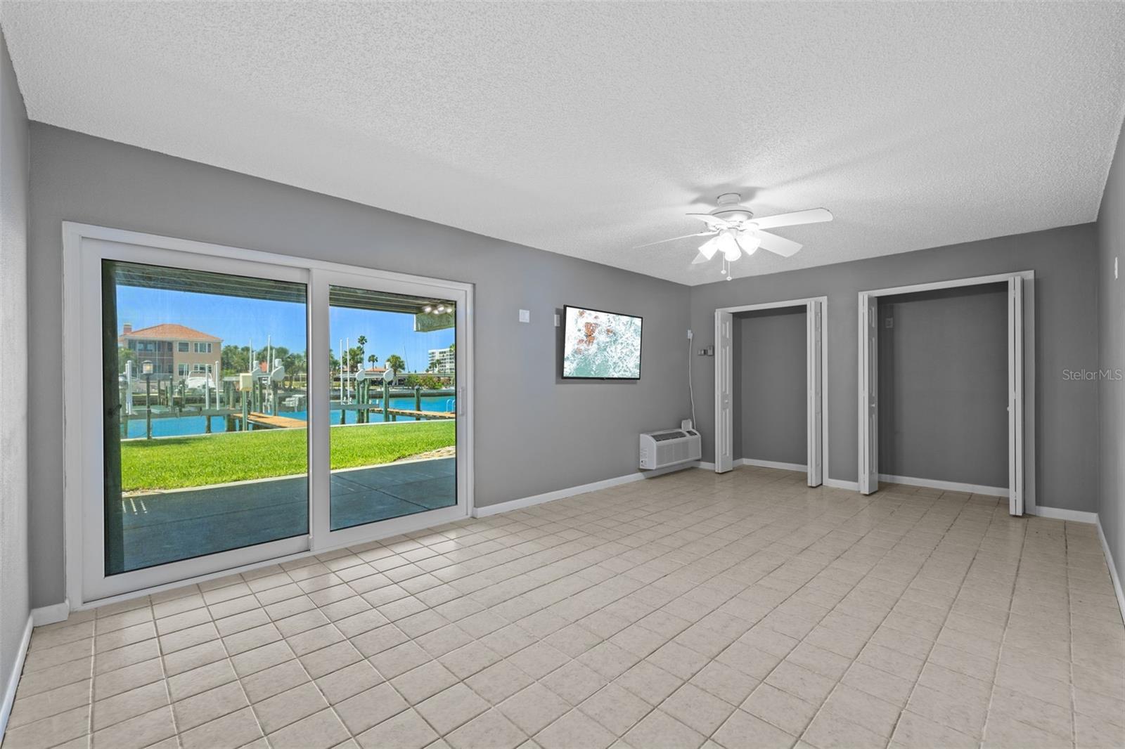 101 MARINA DEL REY CT