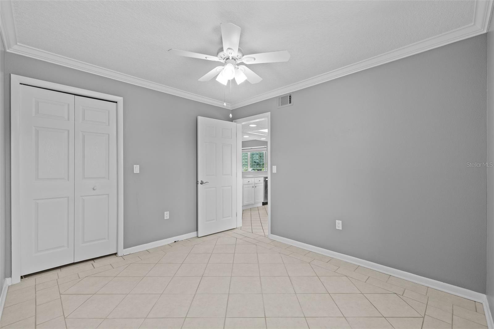 101 MARINA DEL REY CT