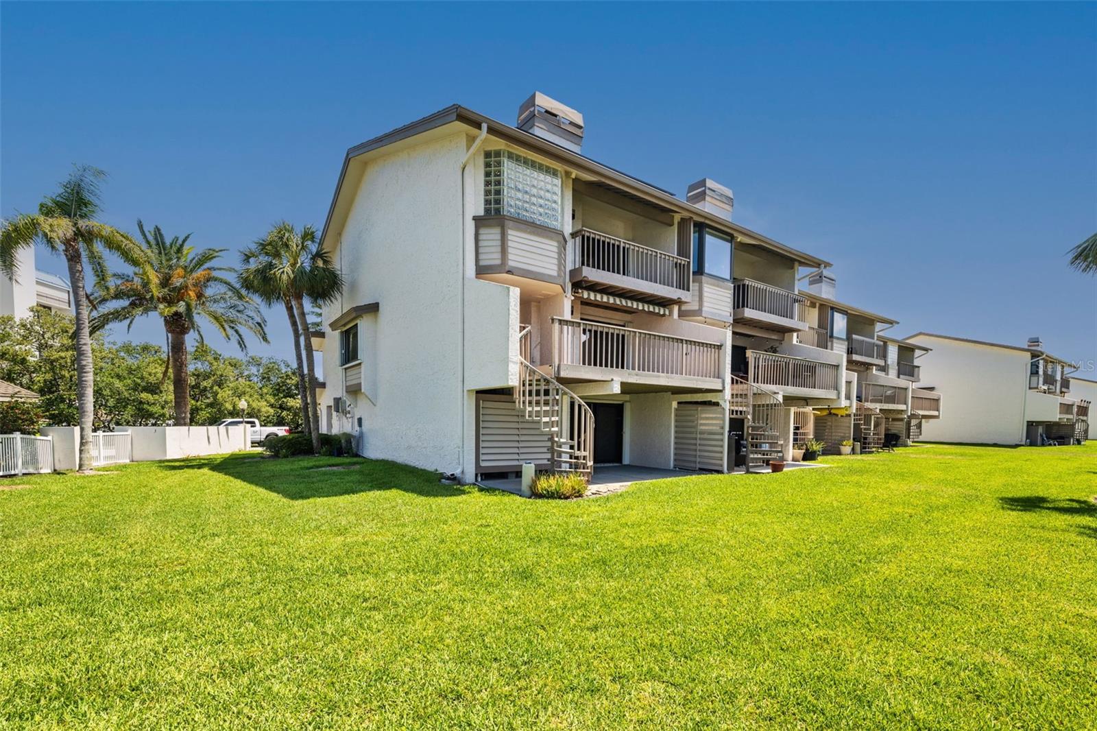 101 MARINA DEL REY CT