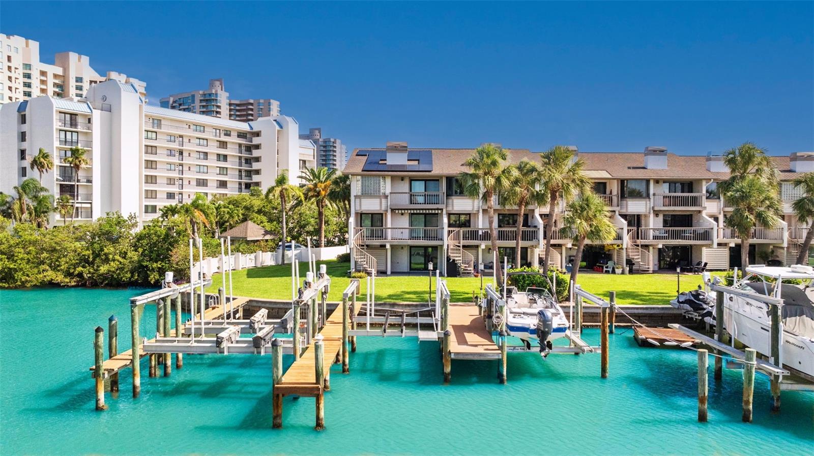 101 MARINA DEL REY CT