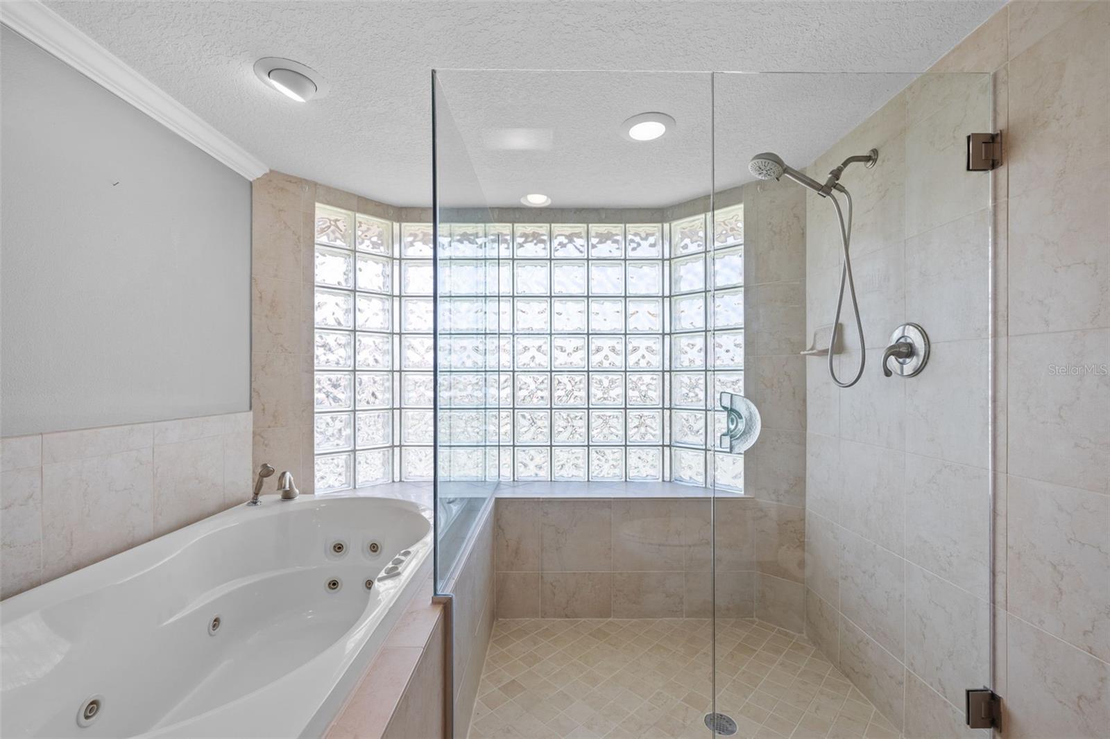 101 MARINA DEL REY CT