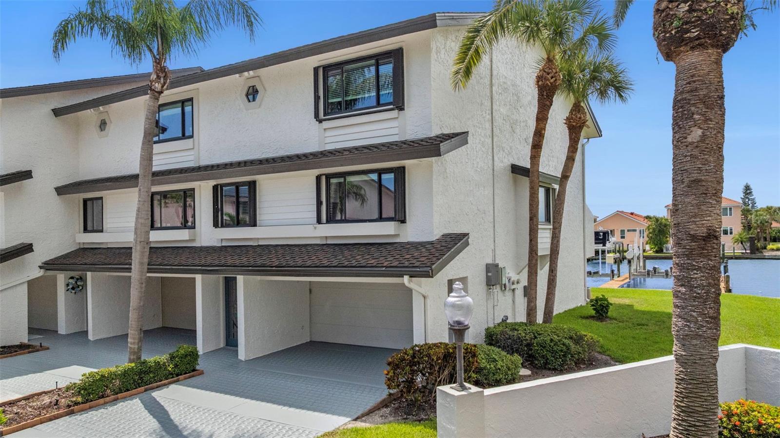 101 MARINA DEL REY CT