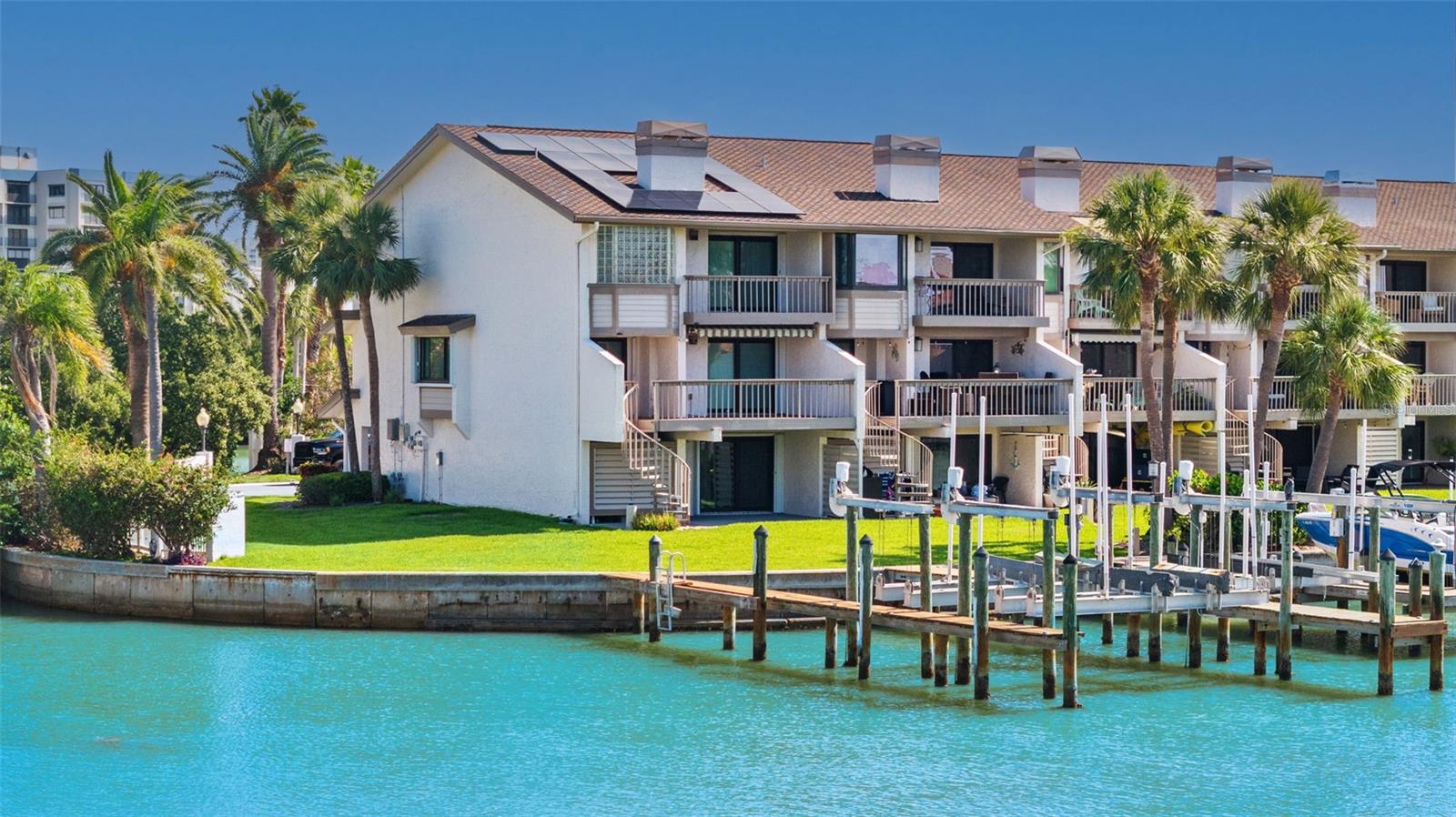 101 MARINA DEL REY CT