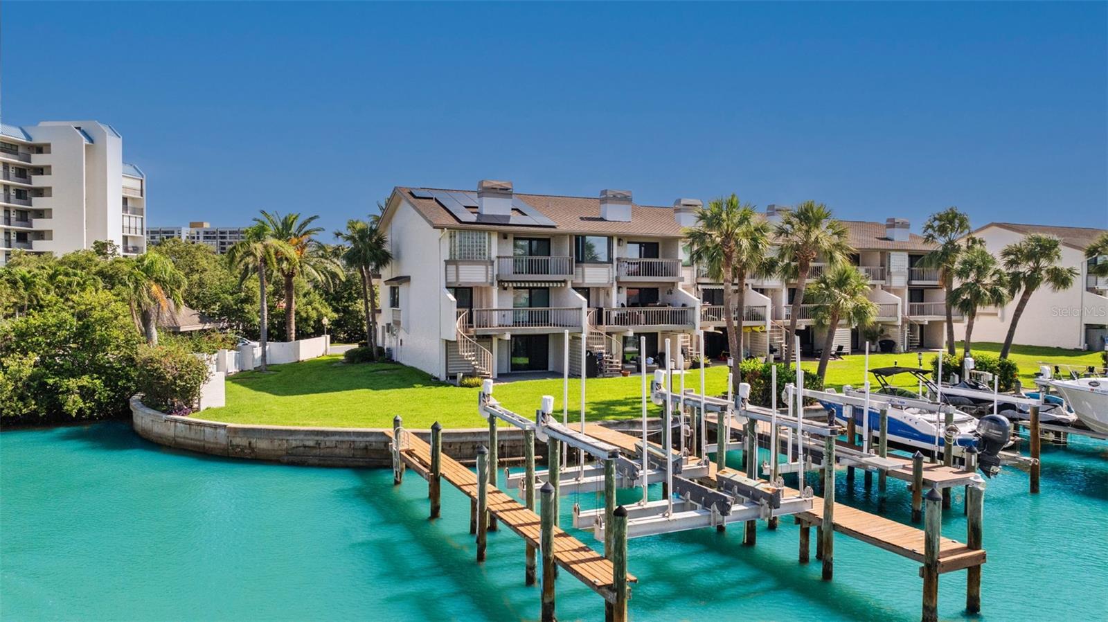 101 MARINA DEL REY CT