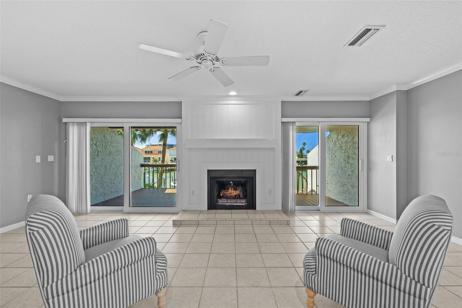 101 MARINA DEL REY CT