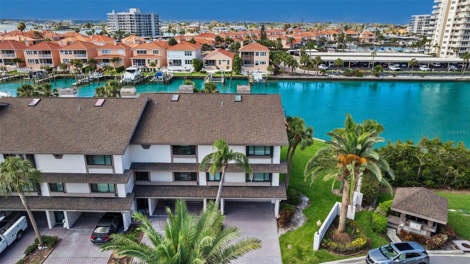 101 MARINA DEL REY CT