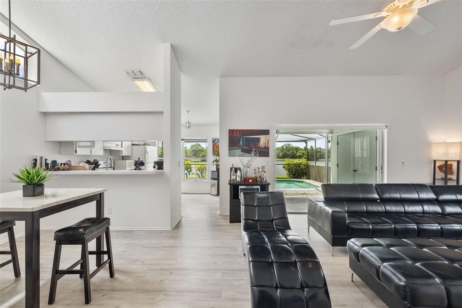 11613 SUNSHINE POND RD