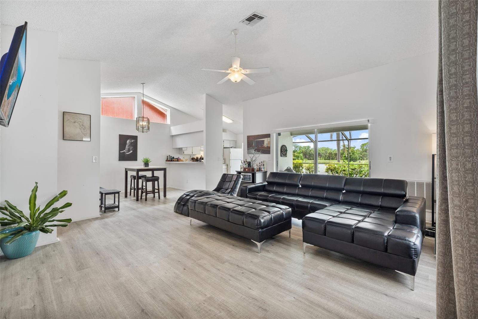 11613 SUNSHINE POND RD