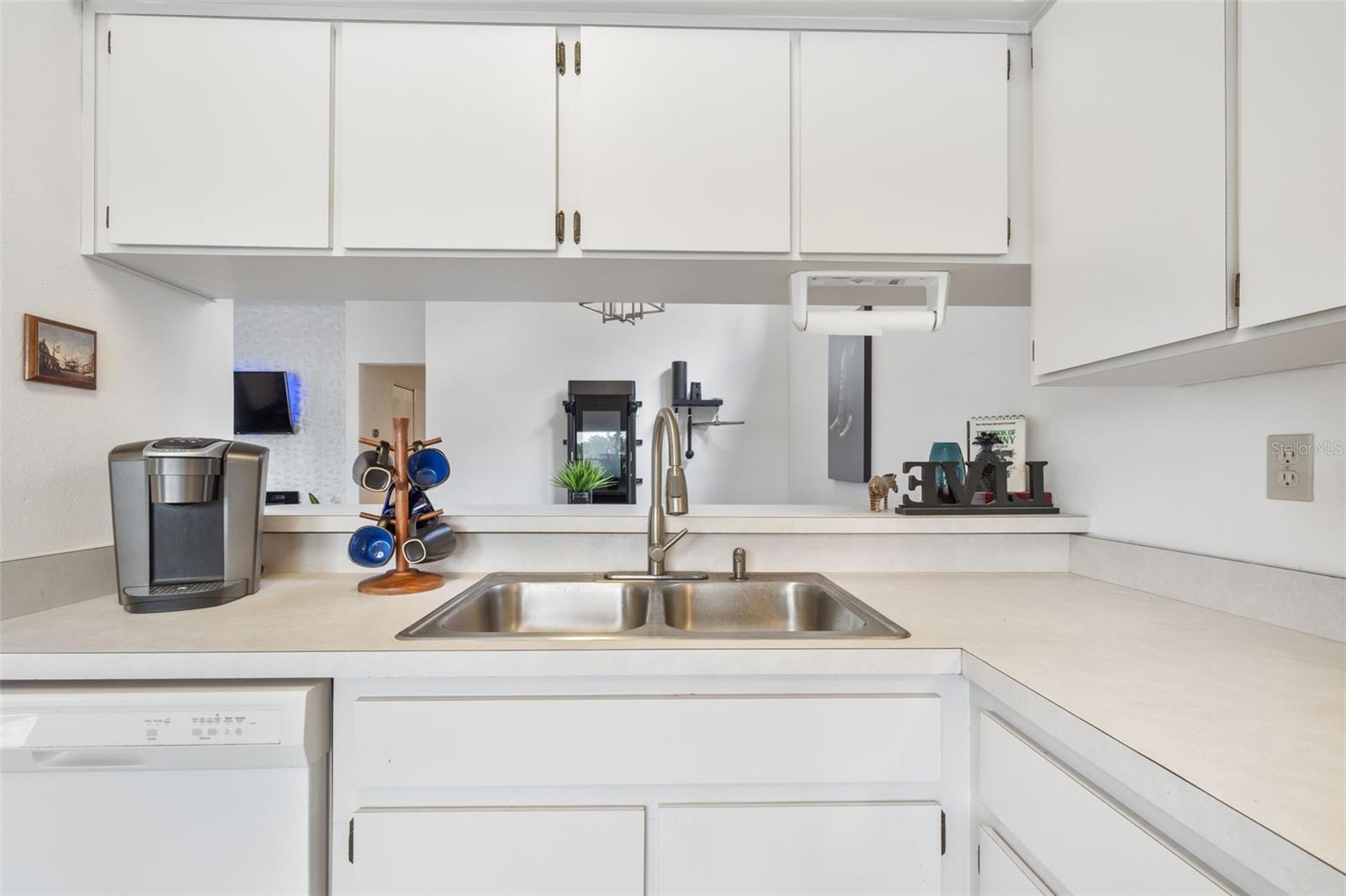 11613 SUNSHINE POND RD