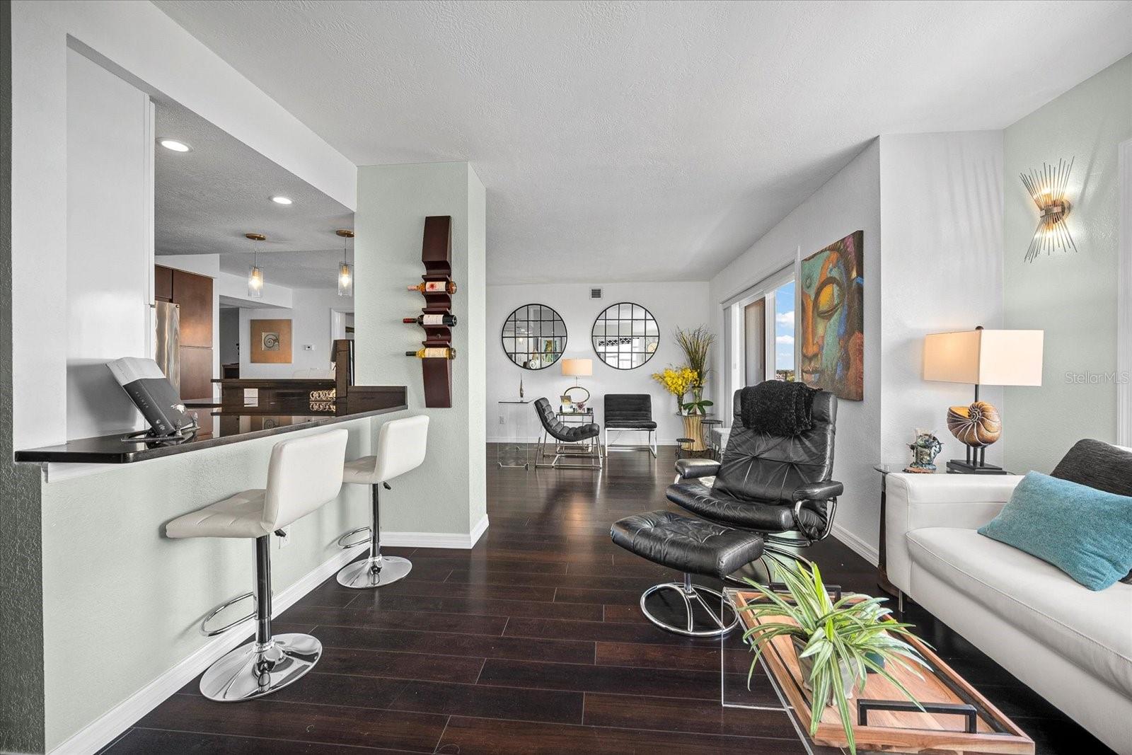 1120 N SHORE DR NE #802
