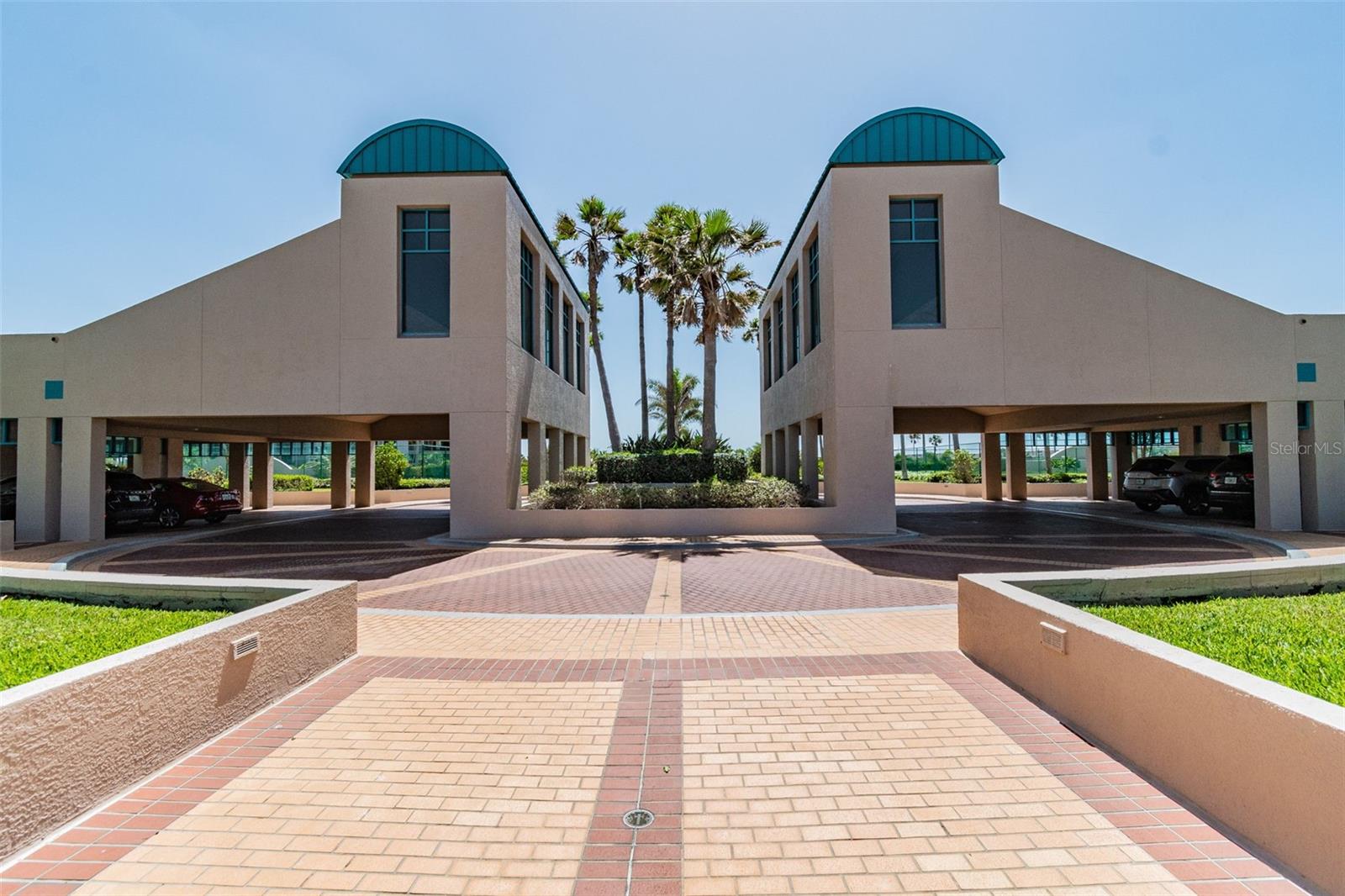 1540 GULF BLVD #1907