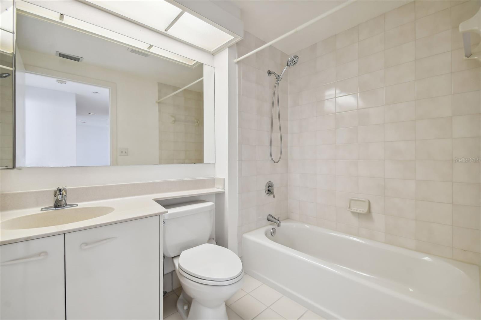 1540 GULF BLVD #1907