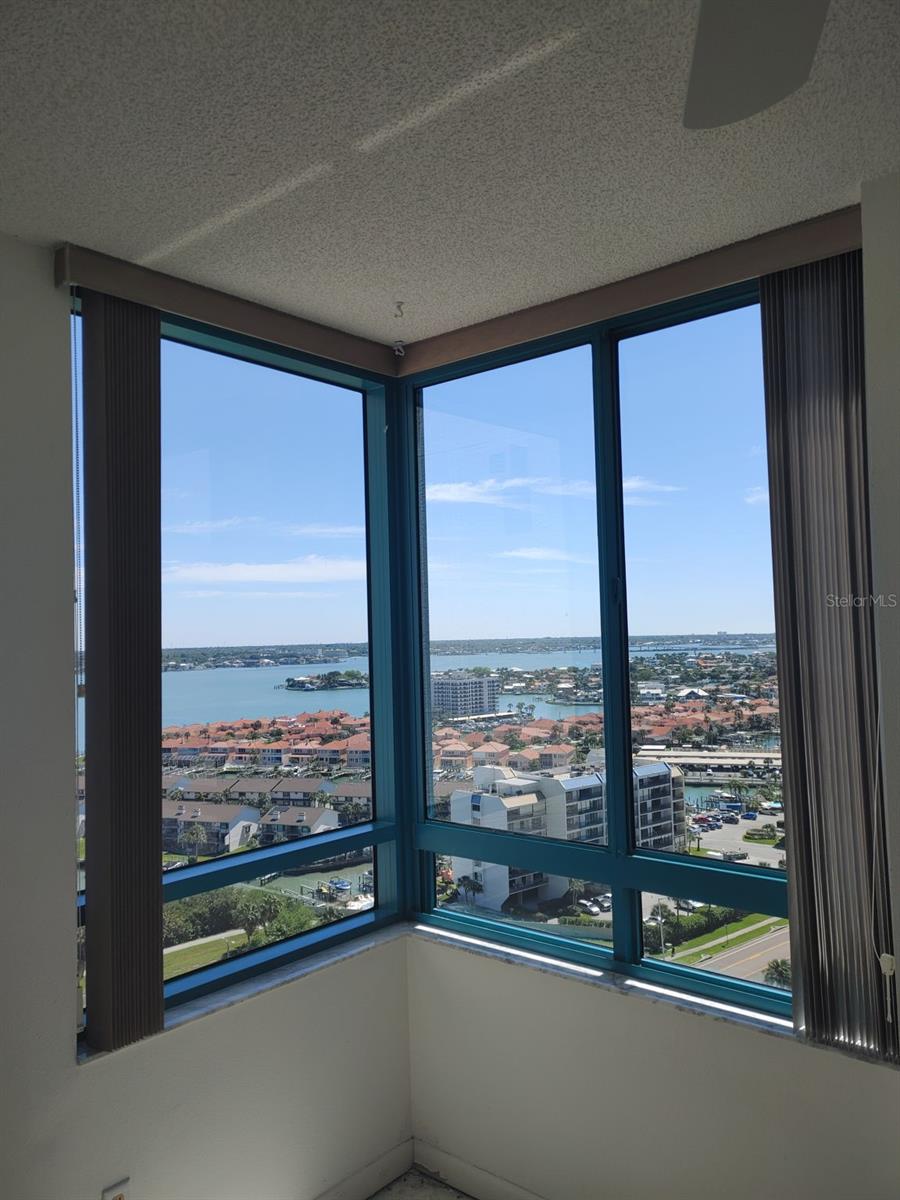 1540 GULF BLVD #1907