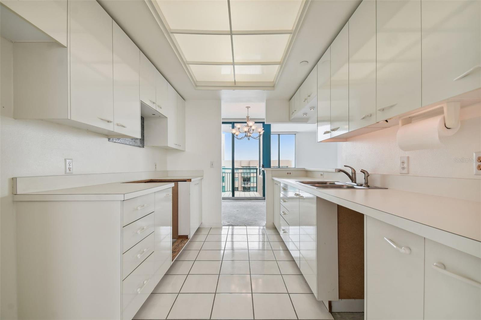 1540 GULF BLVD #1907