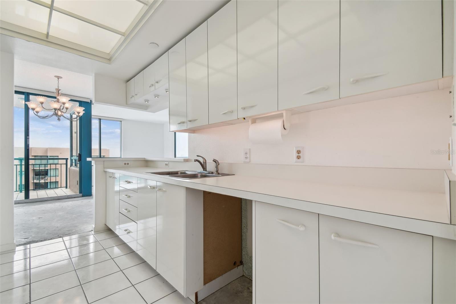 1540 GULF BLVD #1907