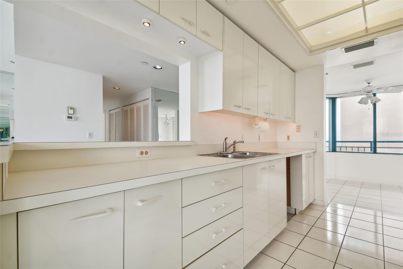 1540 GULF BLVD #1907