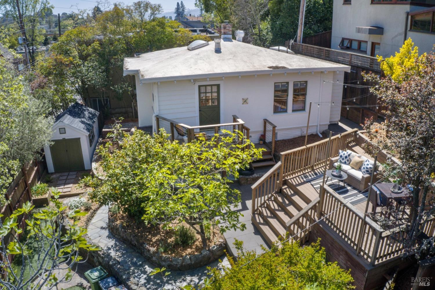 1457 Lincoln Ave