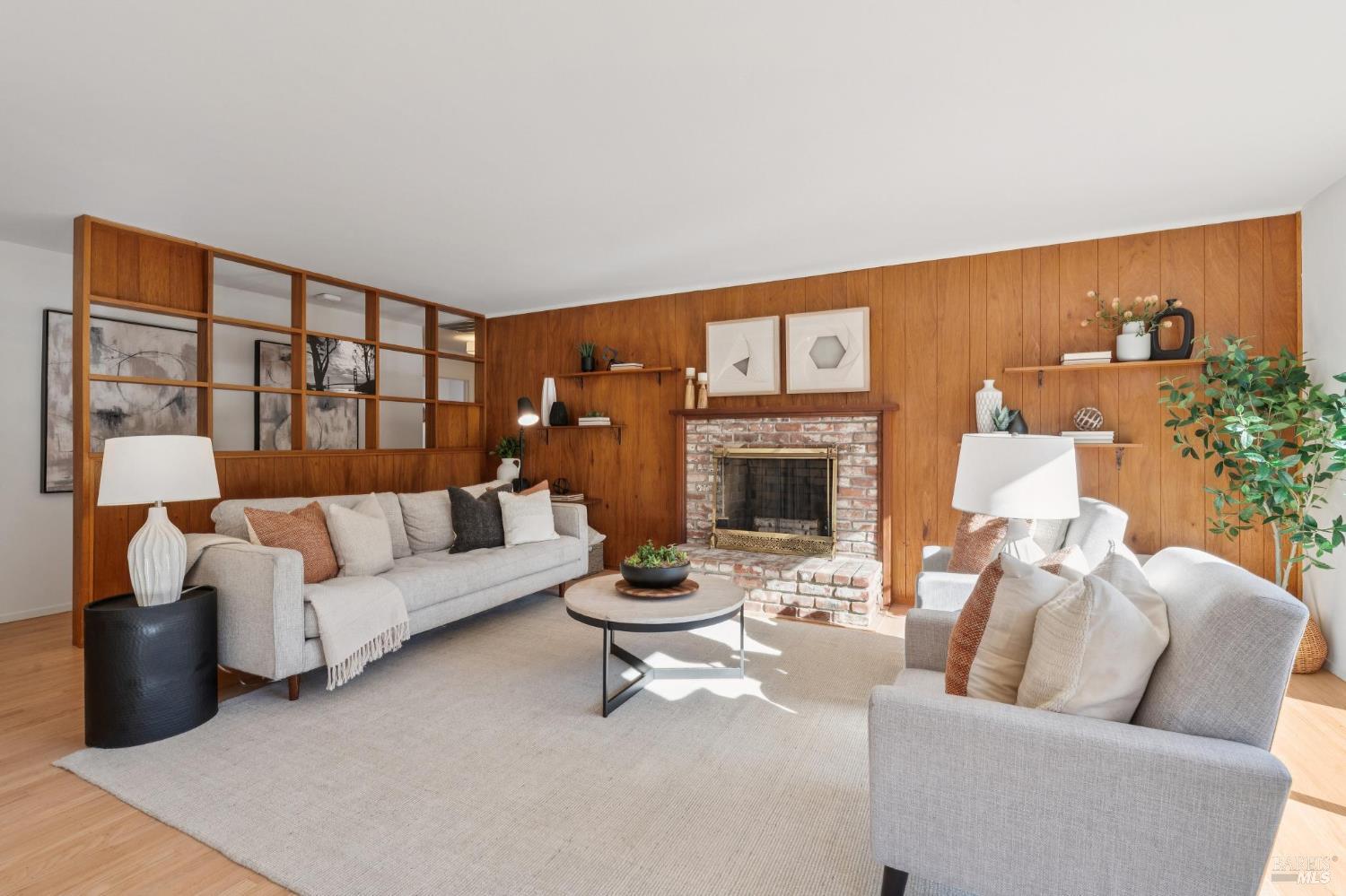 108 Lakeside Drive