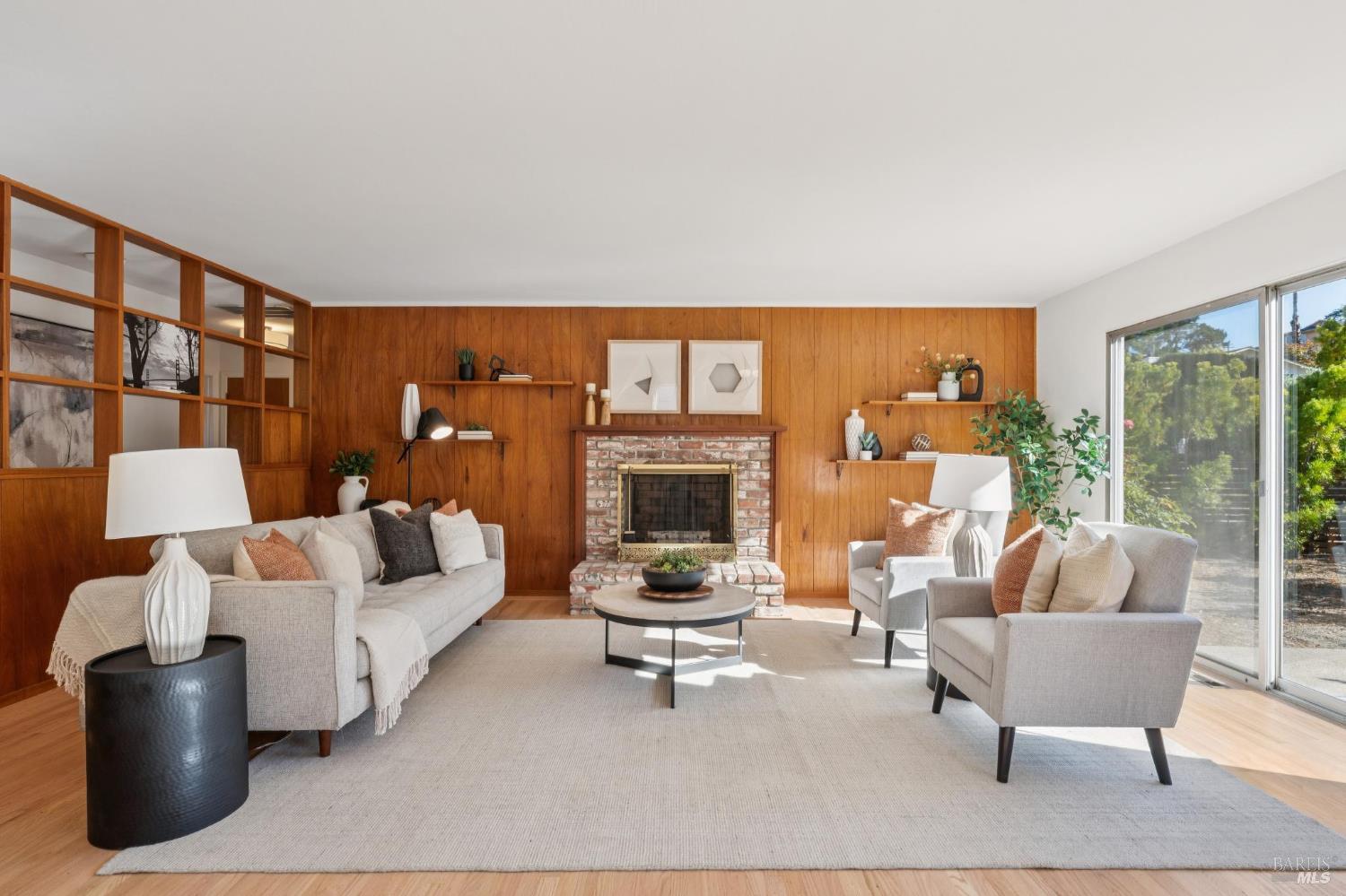 108 Lakeside Drive