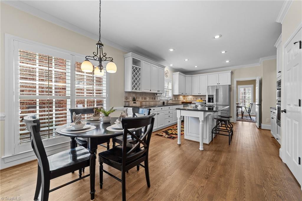 5010 Bearberry Point