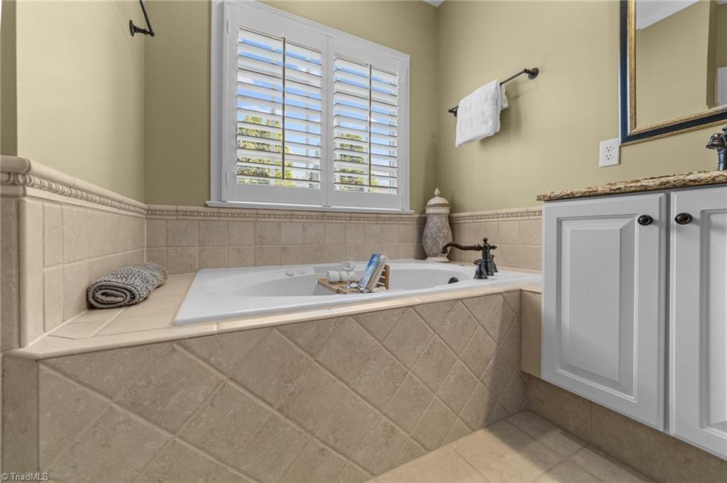 5010 Bearberry Point