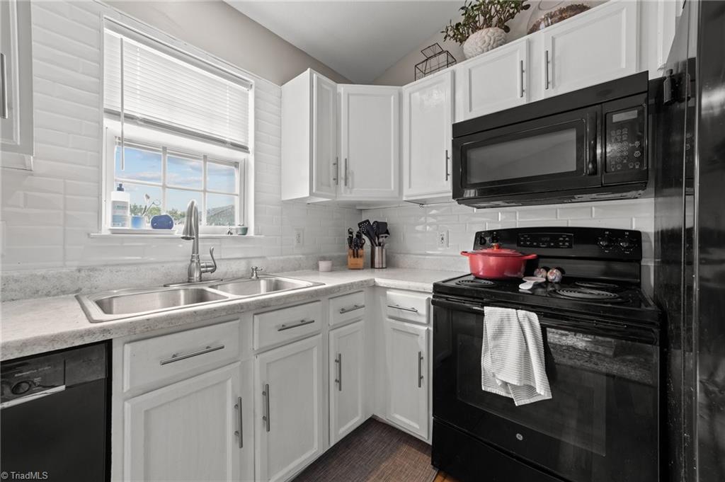 4111 Flowering Path Lane