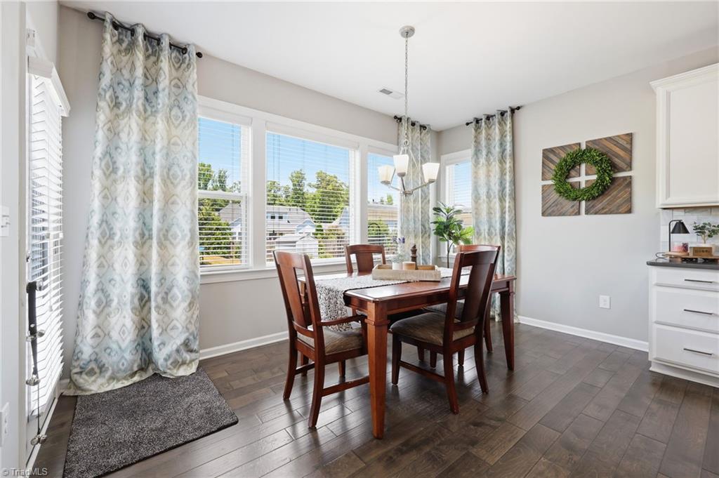 806 Blue Moon Court