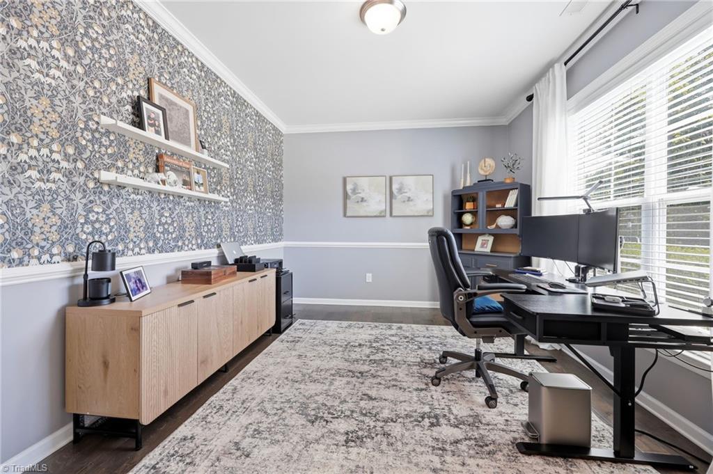 806 Blue Moon Court