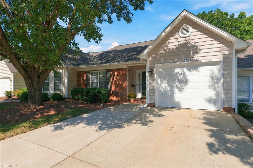 94 Mansfield Circle