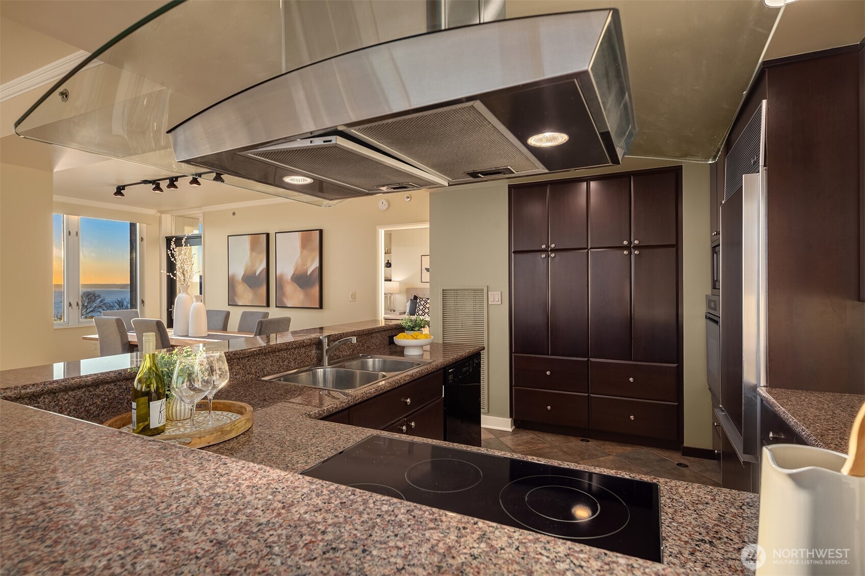 2600 2nd Avenue Unit: 2002